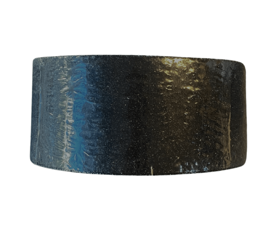 Cinta antiderrapante para prevención de accidentes en áreas de trabajo.