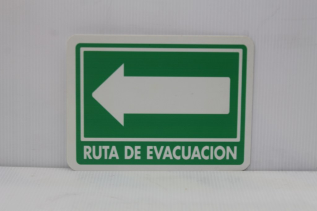 Señalamiento de ruta de evacuacion Grupo GK
