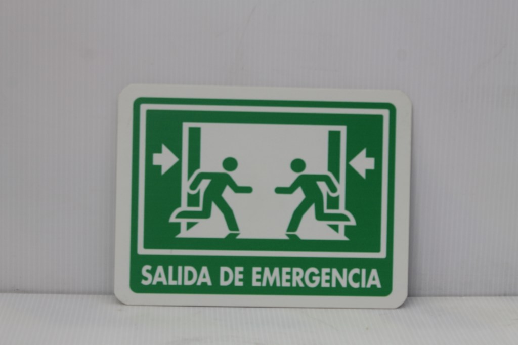Señalamiento de salida de emergencia Grupo GK